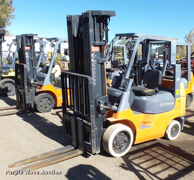 image for item FQ9317 Toyota forklift