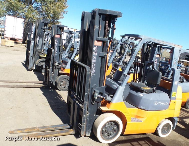 image for item FQ9317 Toyota forklift