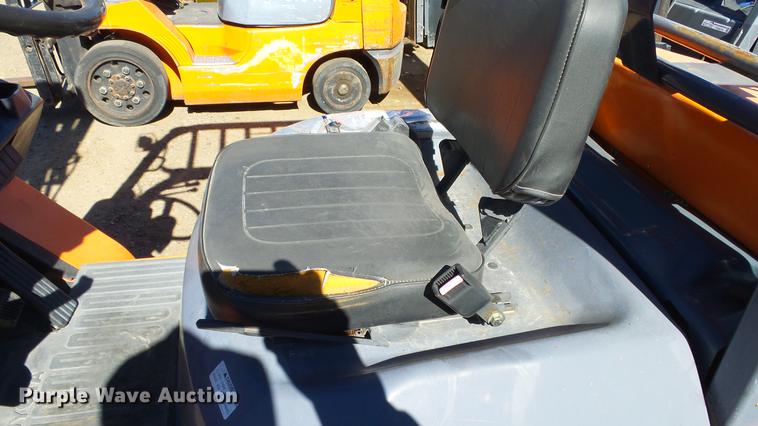 image for item FQ9317 Toyota forklift