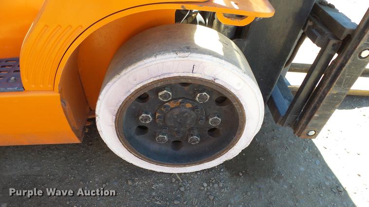 image for item FQ9317 Toyota forklift