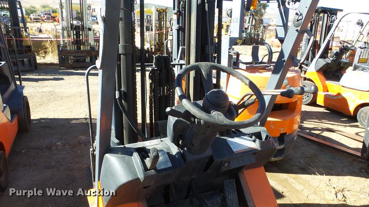 image for item FQ9318 Toyota 7FGCU25 forklift