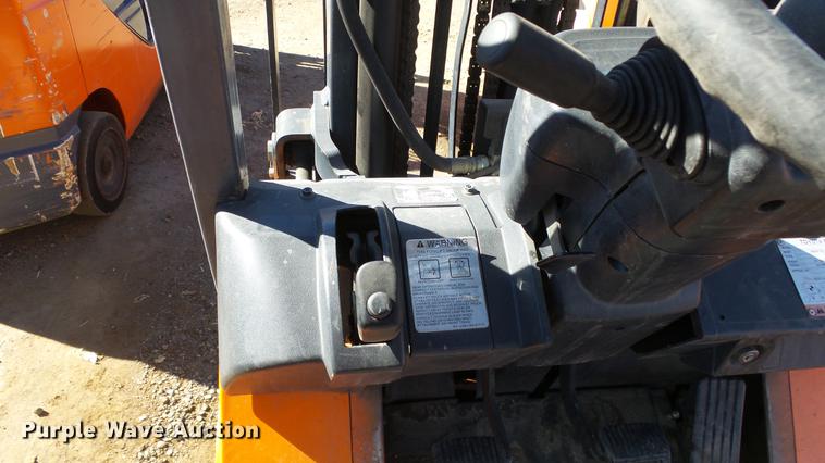 image for item FQ9318 Toyota 7FGCU25 forklift