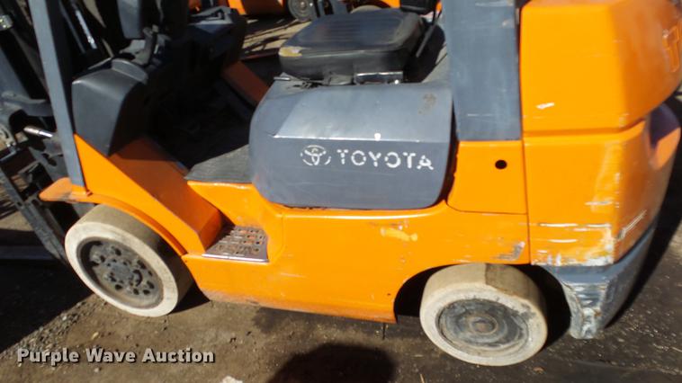 image for item FQ9318 Toyota 7FGCU25 forklift