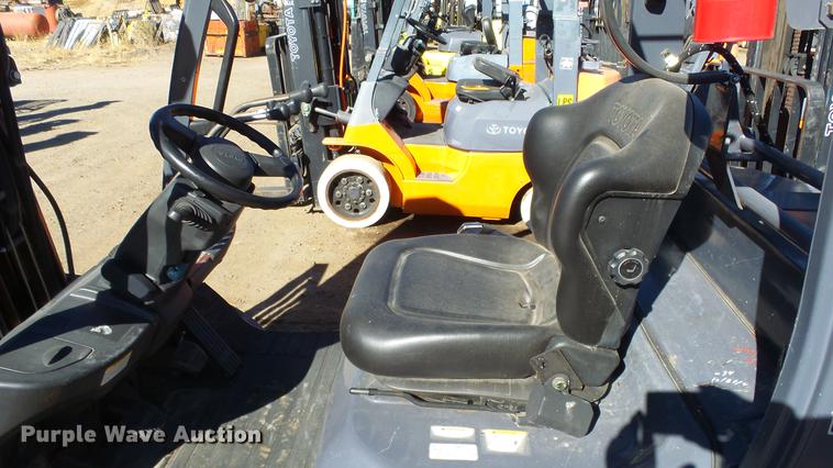 image for item FQ9319 2008 Toyota 8FGCU25 forklift