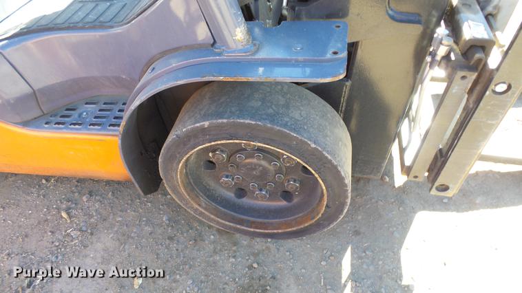 image for item FQ9319 2008 Toyota 8FGCU25 forklift