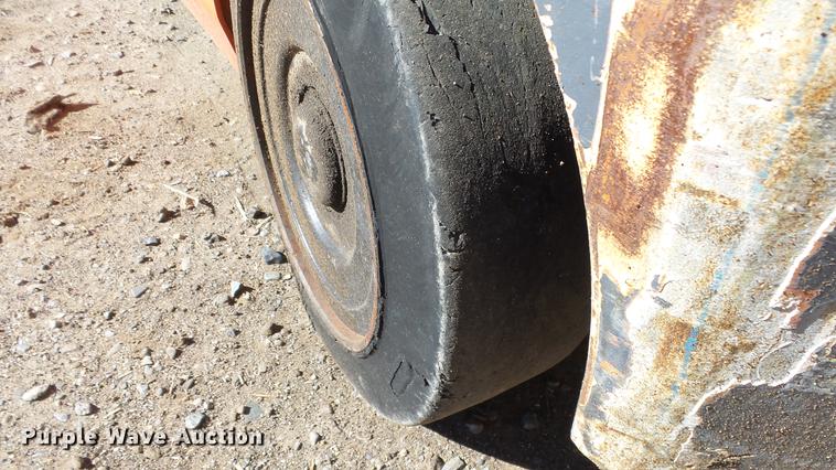 image for item FQ9319 2008 Toyota 8FGCU25 forklift