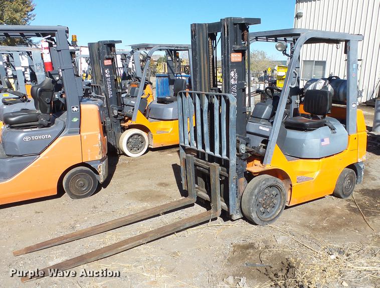 image for item FQ9320 Toyota 7FGCU25 forklift