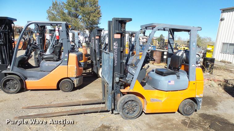 image for item FQ9320 Toyota 7FGCU25 forklift