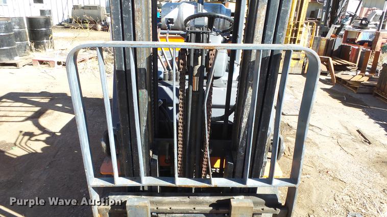 image for item FQ9320 Toyota 7FGCU25 forklift