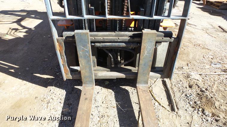 image for item FQ9320 Toyota 7FGCU25 forklift