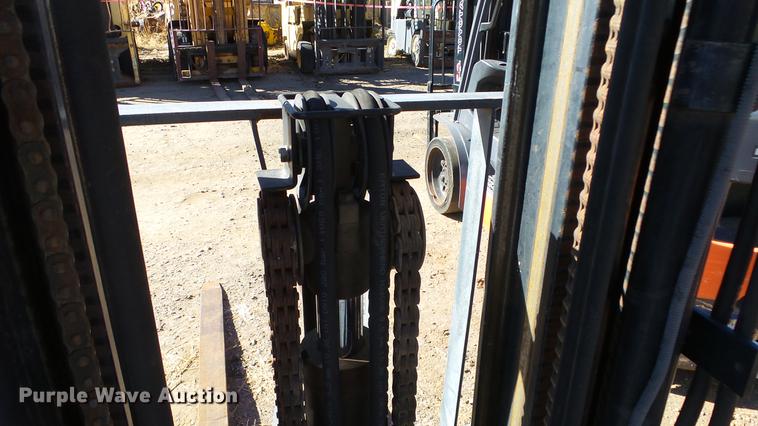 image for item FQ9320 Toyota 7FGCU25 forklift