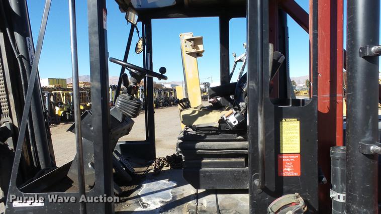 image for item FQ9321 2004 Taylor T-250S forklift