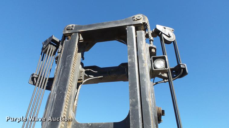 image for item FQ9321 2004 Taylor T-250S forklift