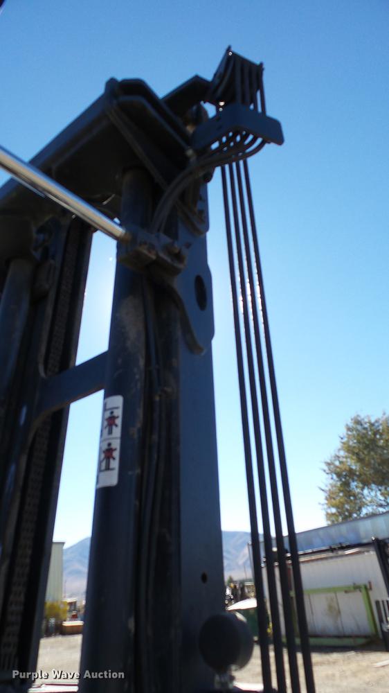 image for item FQ9321 2004 Taylor T-250S forklift