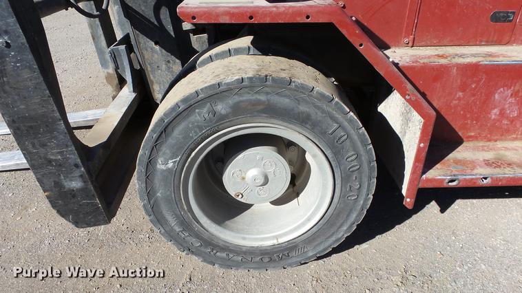 image for item FQ9321 2004 Taylor T-250S forklift