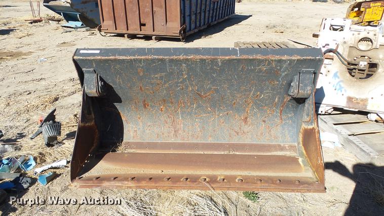 image for item FQ9409 Combination bucket