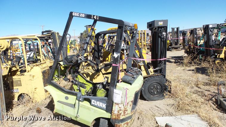 image for item FS9772 (6) salvage forklifts