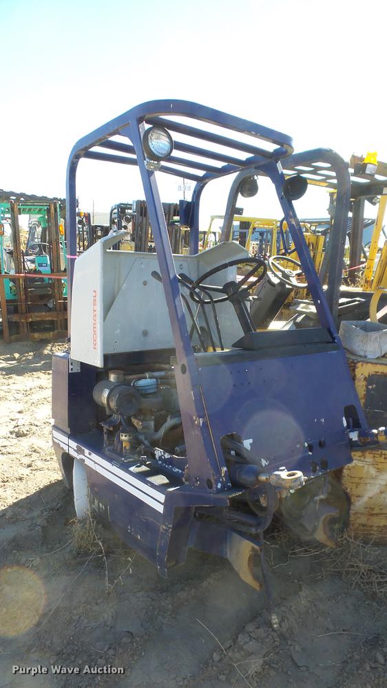 image for item FS9772 (6) salvage forklifts