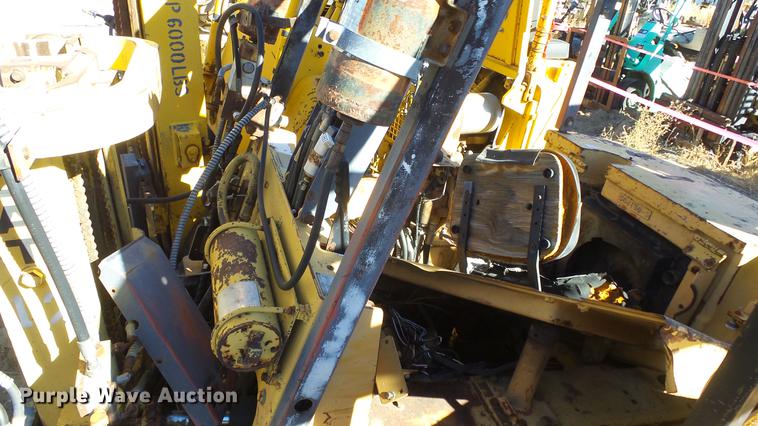 image for item FS9772 (6) salvage forklifts