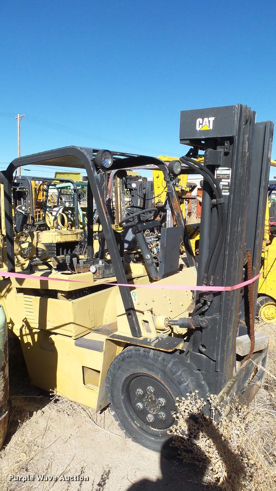 image for item FS9772 (6) salvage forklifts