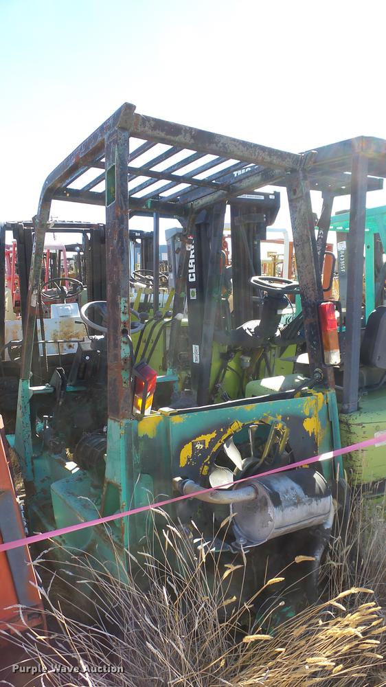 image for item FS9778 (6) salvage forklifts