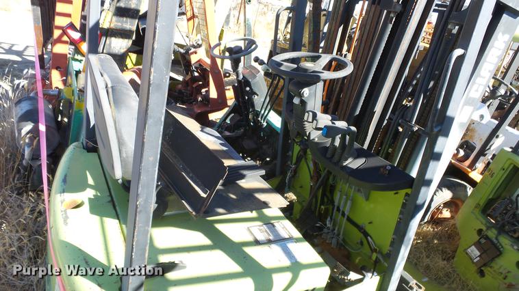 image for item FS9778 (6) salvage forklifts