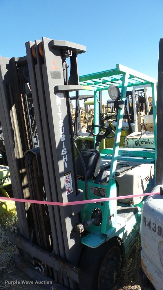 image for item FS9778 (6) salvage forklifts