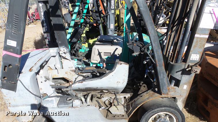 image for item FS9778 (6) salvage forklifts