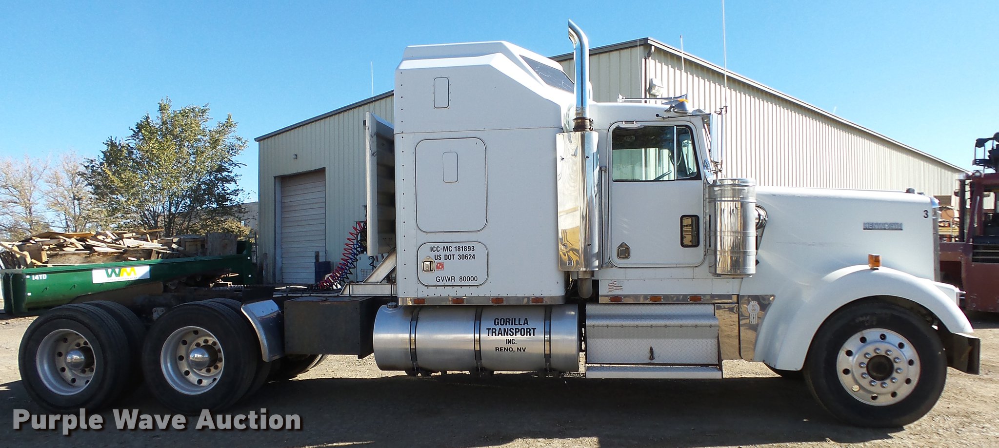 1993 Kenworth W900 semi truck in Reno, NV Item DG2756 sold Purple Wave