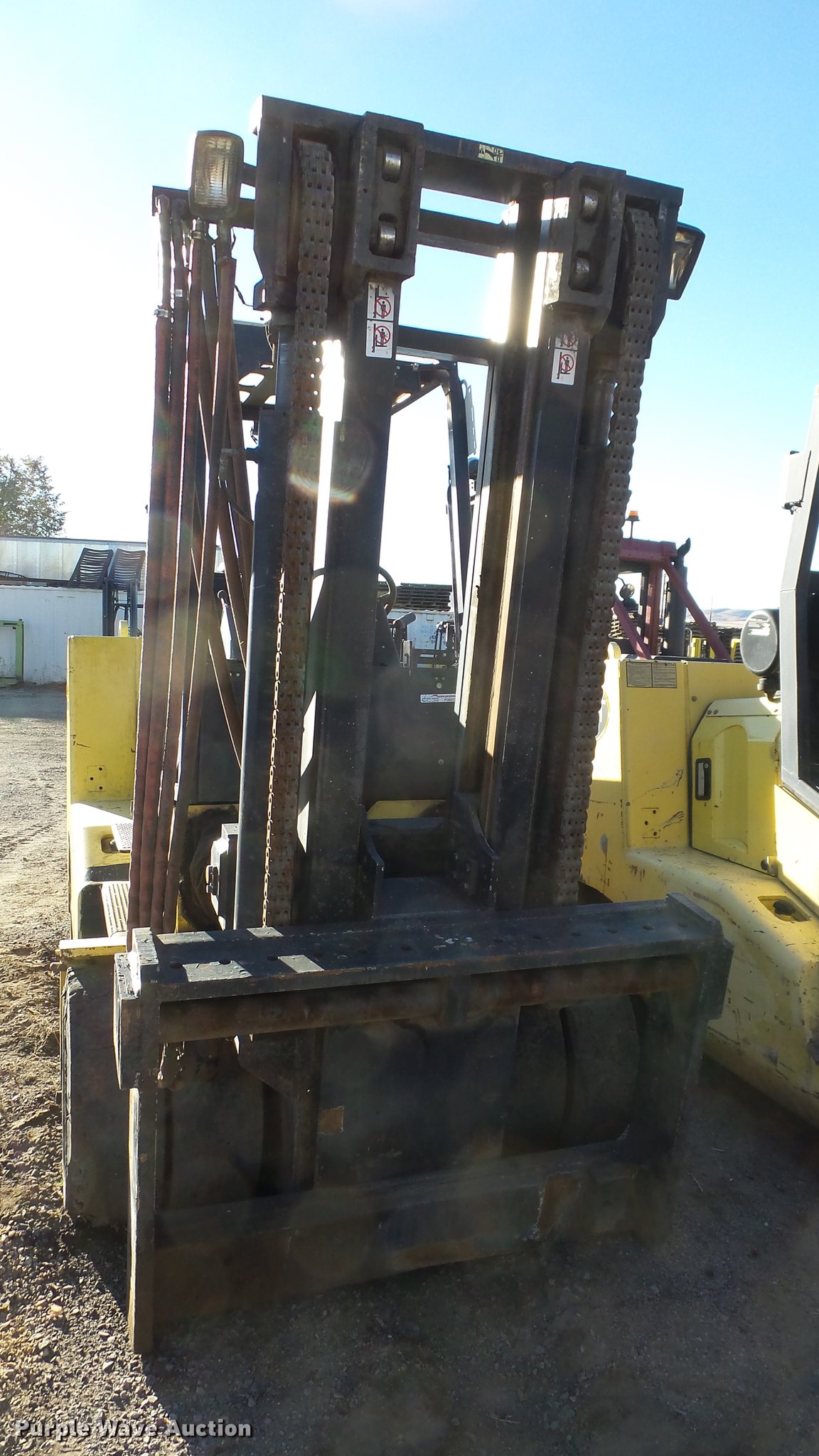 Hoist F300 FKS series forklift in Reno, NV Item FQ9273 sold Purple Wave