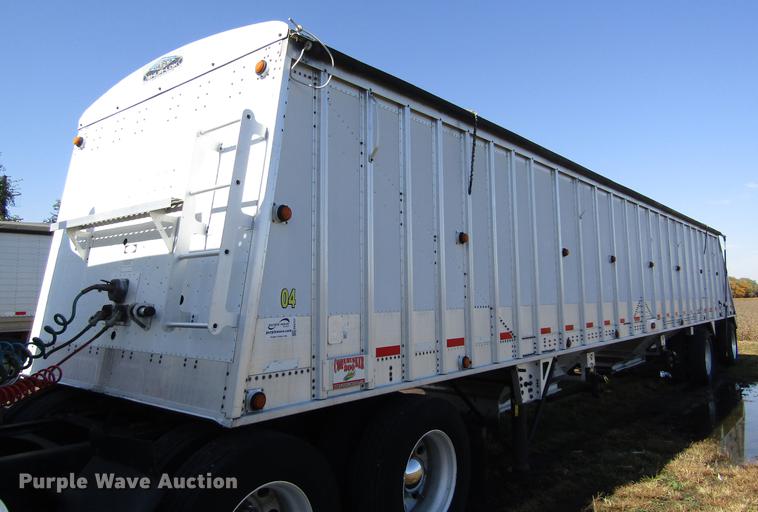 image for item DB4757 2004 Corn Husker 800 double hopper bottom grain trailer