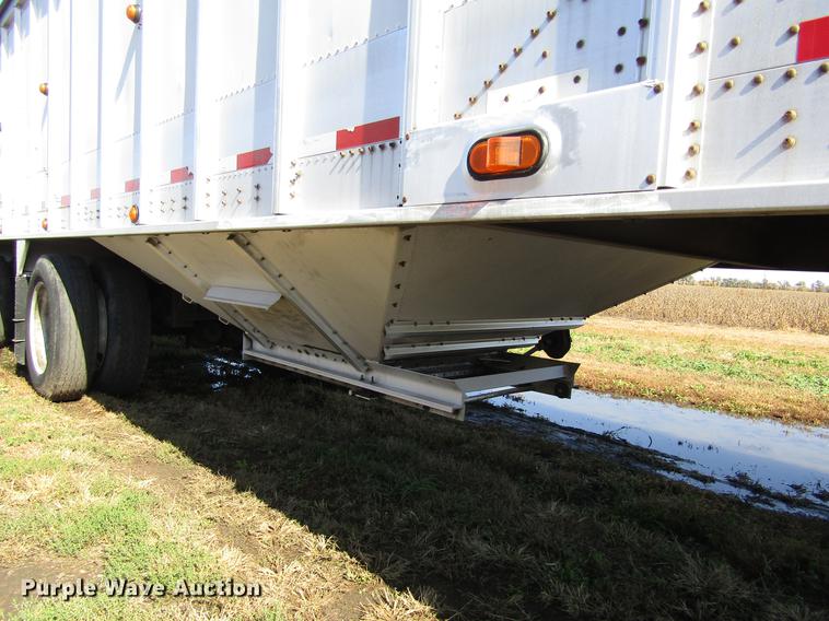 image for item DB4757 2004 Corn Husker 800 double hopper bottom grain trailer