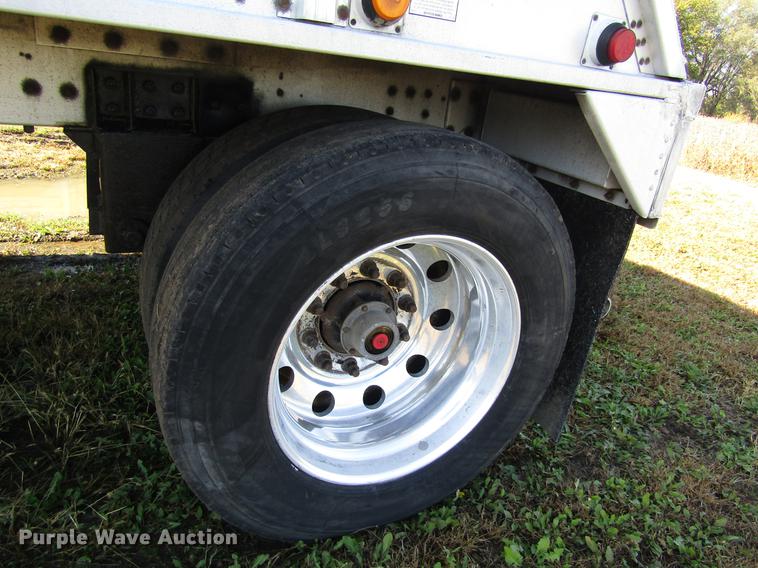 image for item DB4757 2004 Corn Husker 800 double hopper bottom grain trailer