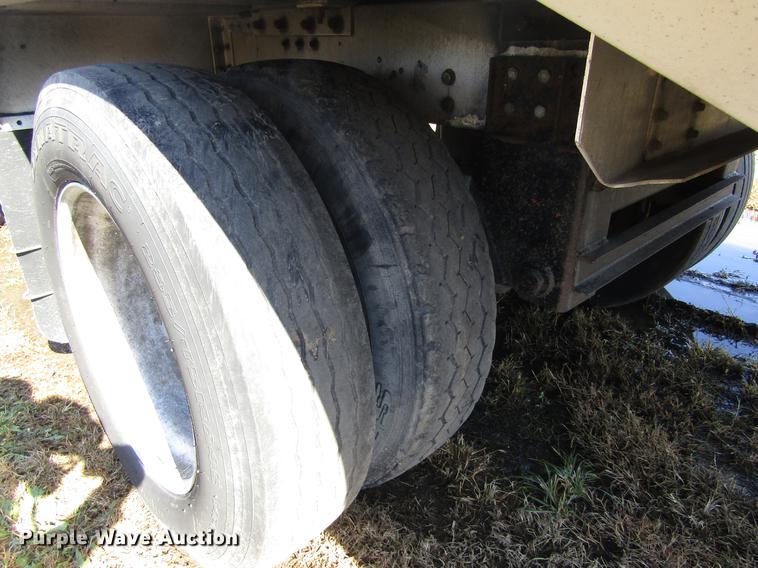 image for item DB4757 2004 Corn Husker 800 double hopper bottom grain trailer