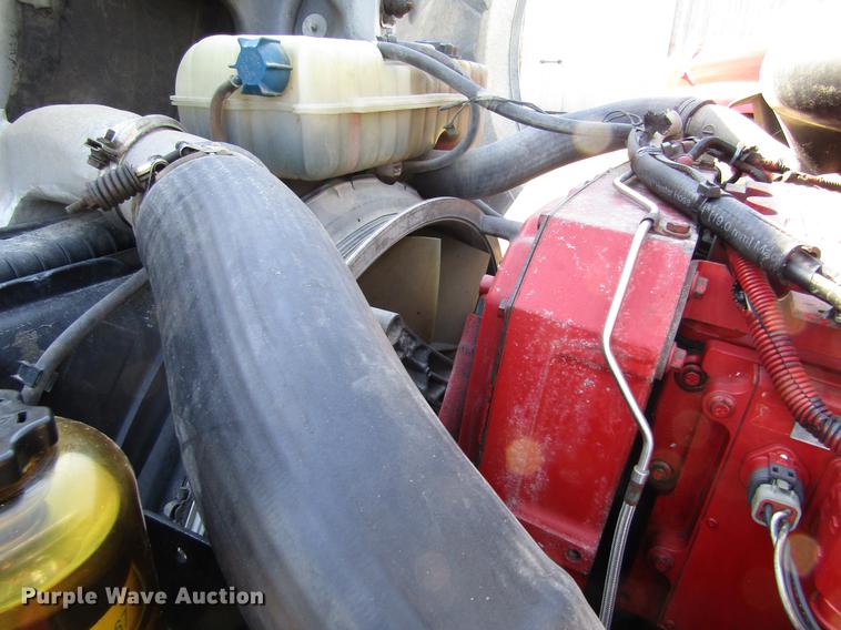 image for item DB4758 2005 Volvo VNL semi truck