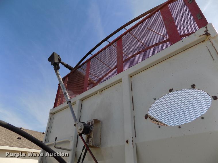 image for item DB9040 2012 Hitchcock APL36 live bottom silage trailer