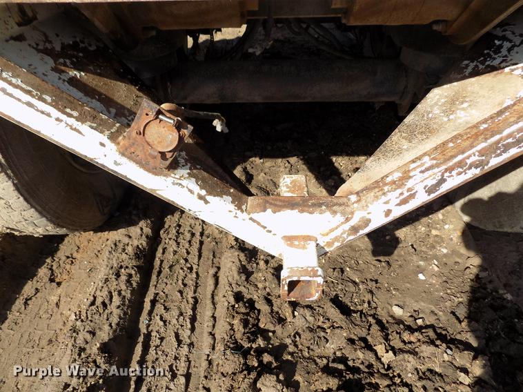 image for item DB9040 2012 Hitchcock APL36 live bottom silage trailer