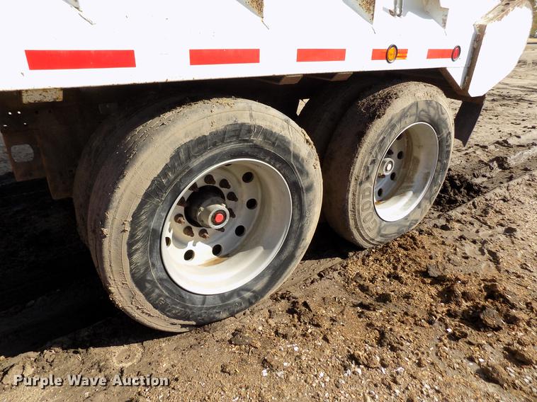 image for item DB9040 2012 Hitchcock APL36 live bottom silage trailer
