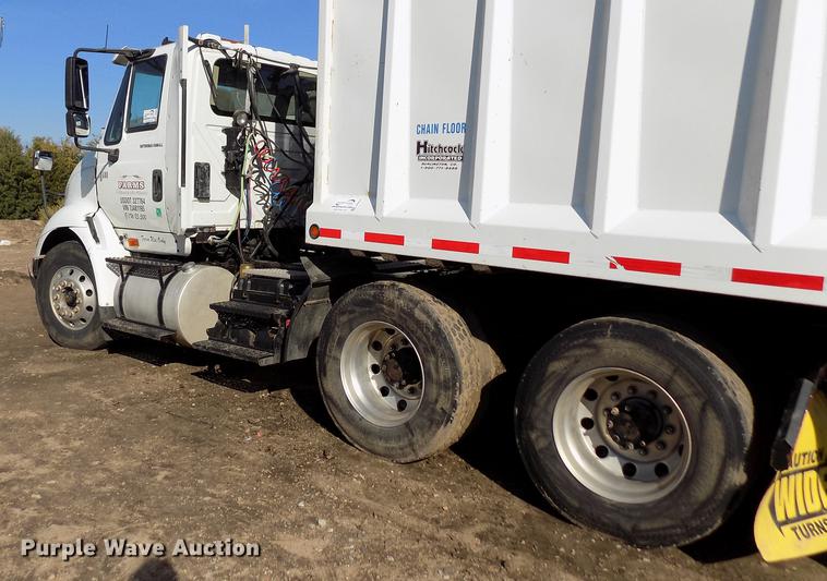 image for item DB9041 2007 International 8600 semi truck