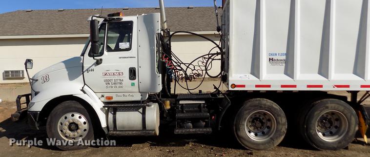 image for item DB9041 2007 International 8600 semi truck