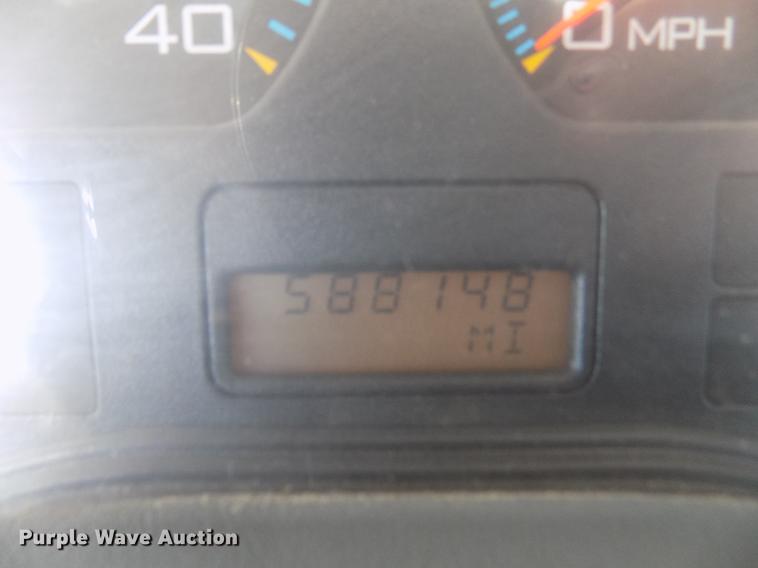 image for item DB9041 2007 International 8600 semi truck