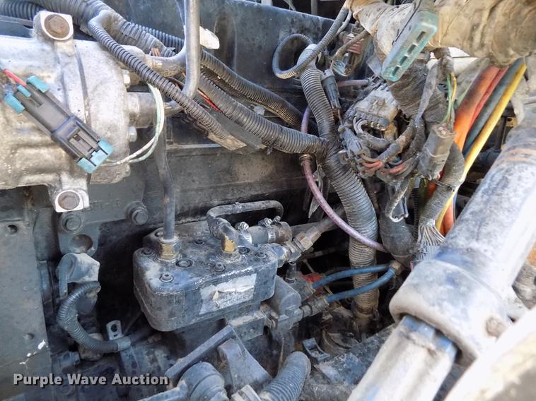 image for item DB9041 2007 International 8600 semi truck