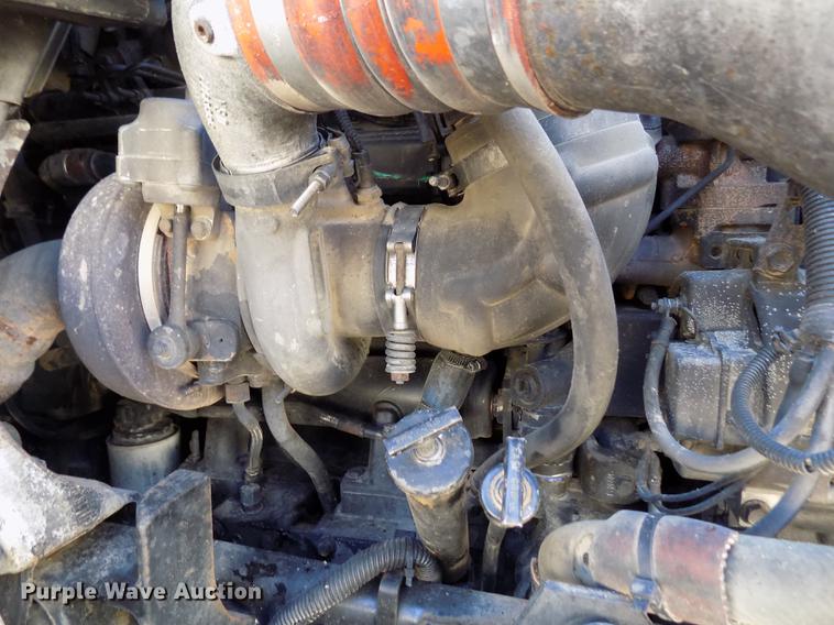 image for item DB9041 2007 International 8600 semi truck