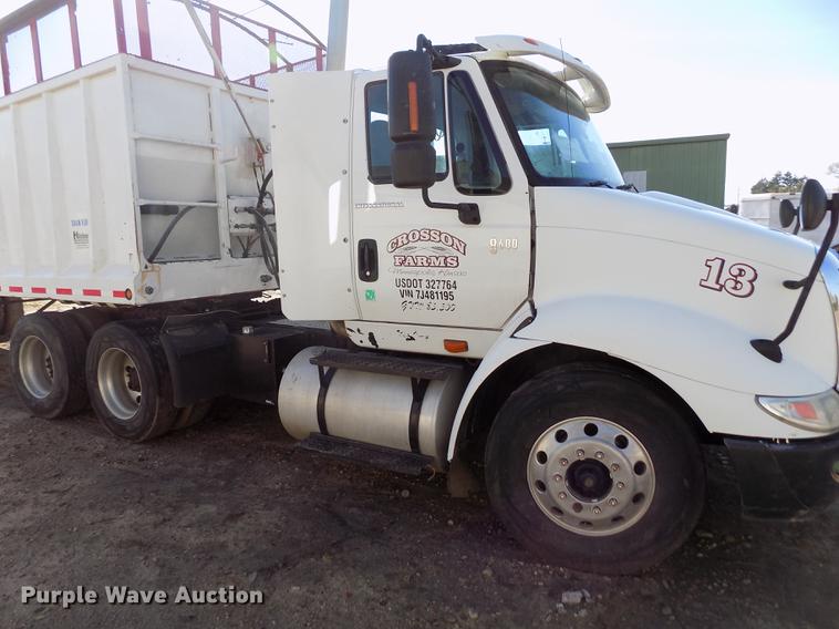 image for item DB9041 2007 International 8600 semi truck