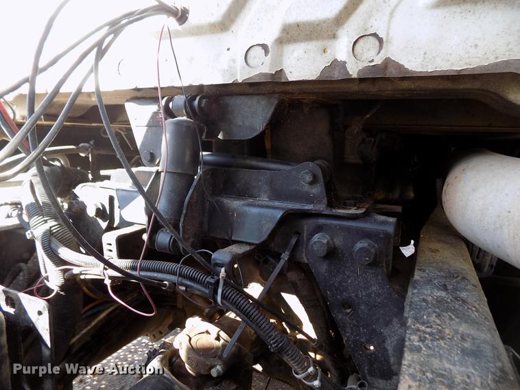 image for item DB9041 2007 International 8600 semi truck