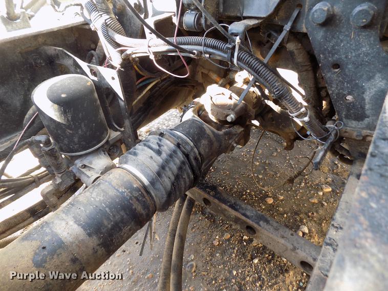 image for item DB9041 2007 International 8600 semi truck