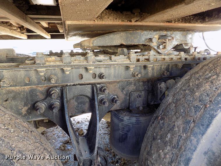 image for item DB9041 2007 International 8600 semi truck