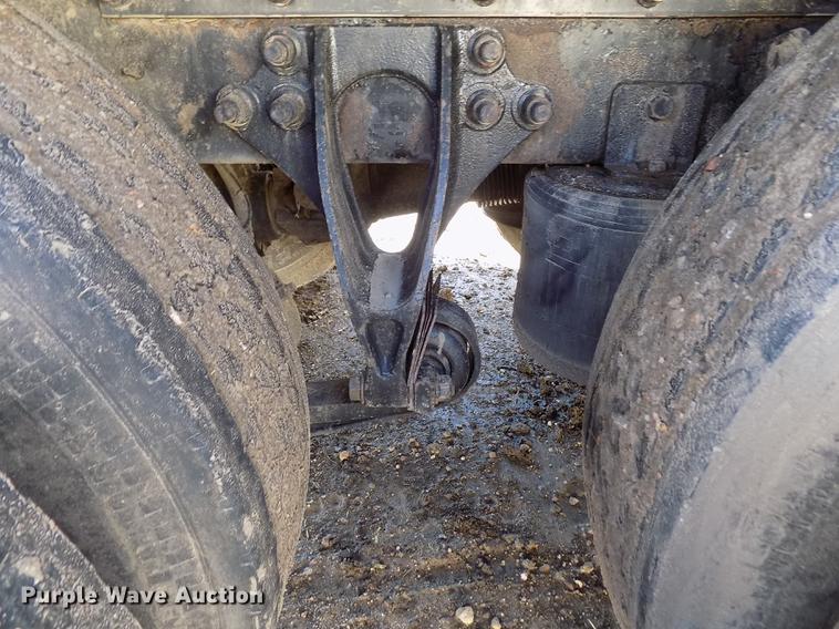 image for item DB9041 2007 International 8600 semi truck