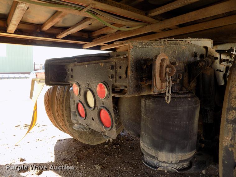 image for item DB9041 2007 International 8600 semi truck