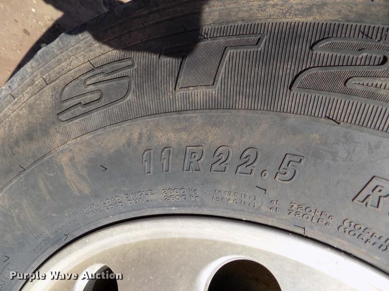 image for item DB9041 2007 International 8600 semi truck